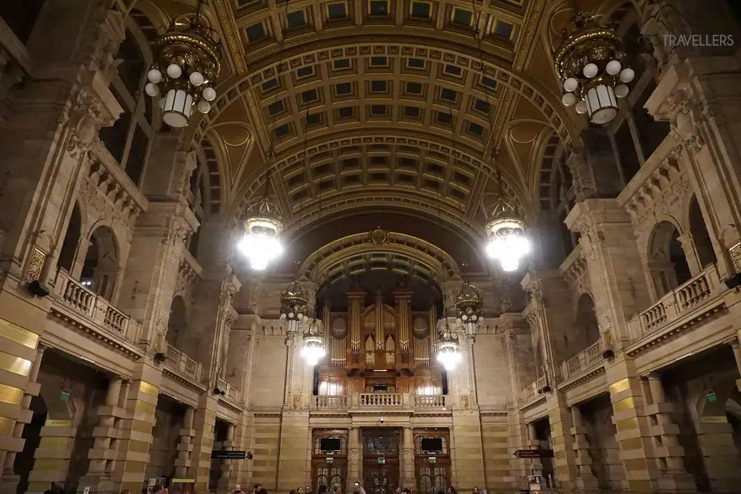 Die Orgel in der Kelvingrove Art Gallery ist eine Top-Sehenswürdigkeit